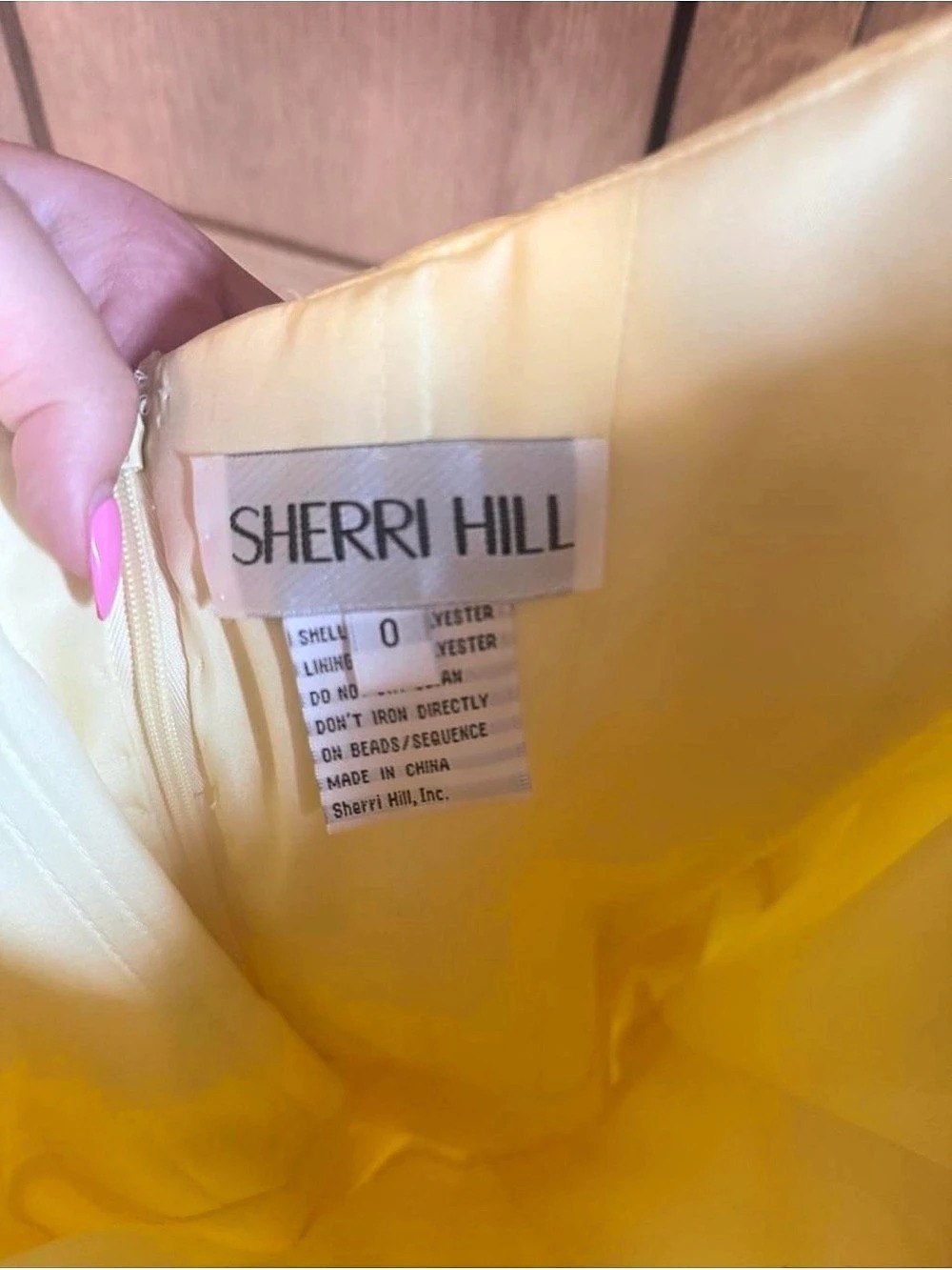 Sherri Hill Maxi Ruffle Dress in Yellow Size Small Like New - Picture 4 of 4